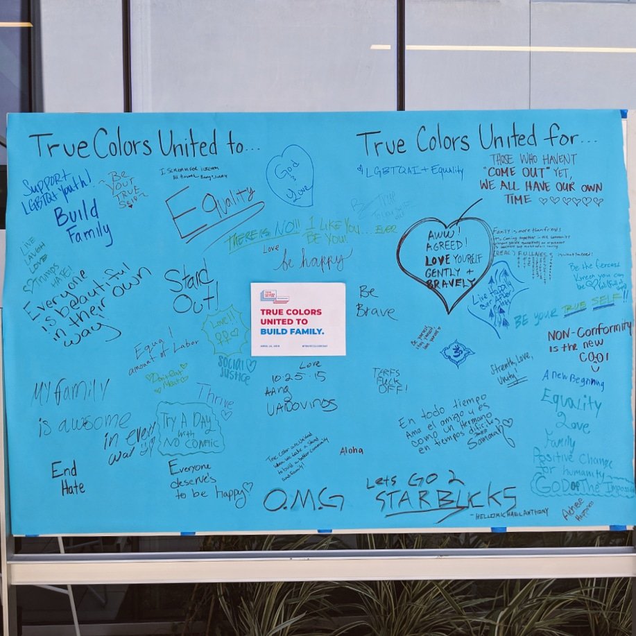 LifeWorksLA's tweet image. Today we celebrated #TrueColorsDay at our new Anita May Rosenstein campus! Our youth were more than willing to write their messages of love, hope, and what is most important to them. Thank you @TrueColorsUnite for this day.
