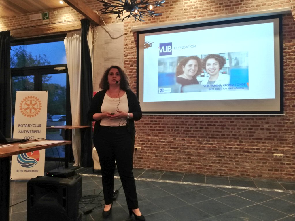 koenmaertens's tweet photo. Wat een krachtig en inspirerend verhaal over #borstkanker van @yaminakrossa @vubyaminakrossa @VUBrussel bij @RotaryBelux #AntwerpenOost #betheinspiration #destination400 #DamyaLaoui https://t.co/qqede3wqrv https://t.co/rz2229UtTS