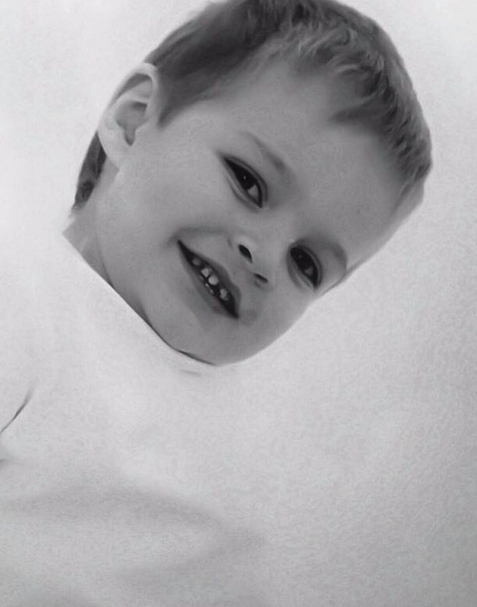 LindaLoux269's tweet photo. My darling boy turned 20 today. He spent it locked inside an adult psychiatric ward ... where he’s been for the last 302 days, thanks to the NAS school who had him sectioned, because I would not keep quiet about his treatment there .. @Autism https://t.co/fVVKaTqdDq
