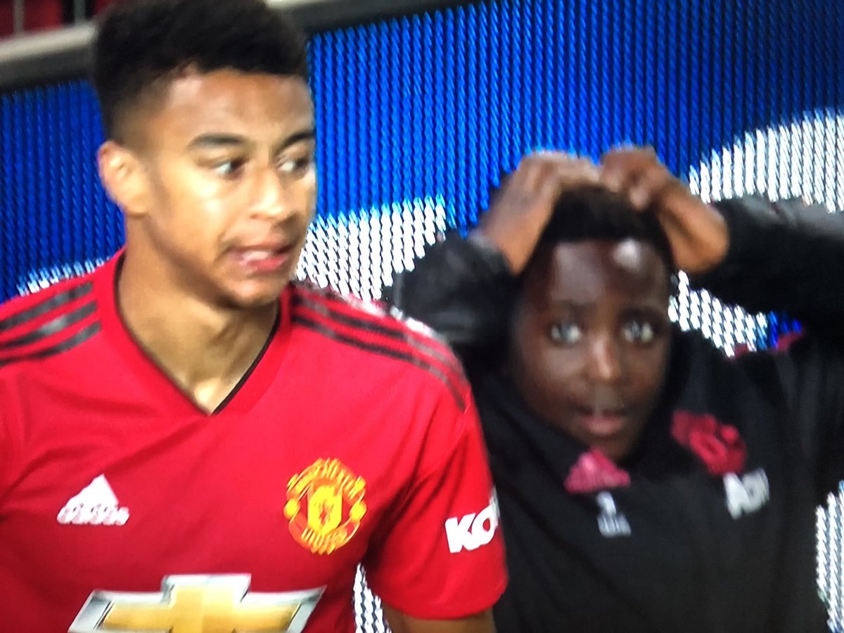 ManUnitedWorld's tweet photo. This ball boy is all of us https://t.co/OHWxhHJrMf