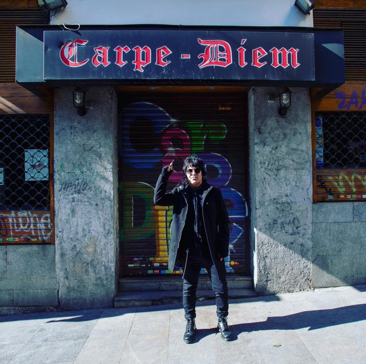 manaoficial's tweet photo. CARPE DIEM                                   #RayandoElSol #video  @YouTubeMexico https://t.co/LzejqxO3iP @alexelanimal https://t.co/QCAj4PCOLI