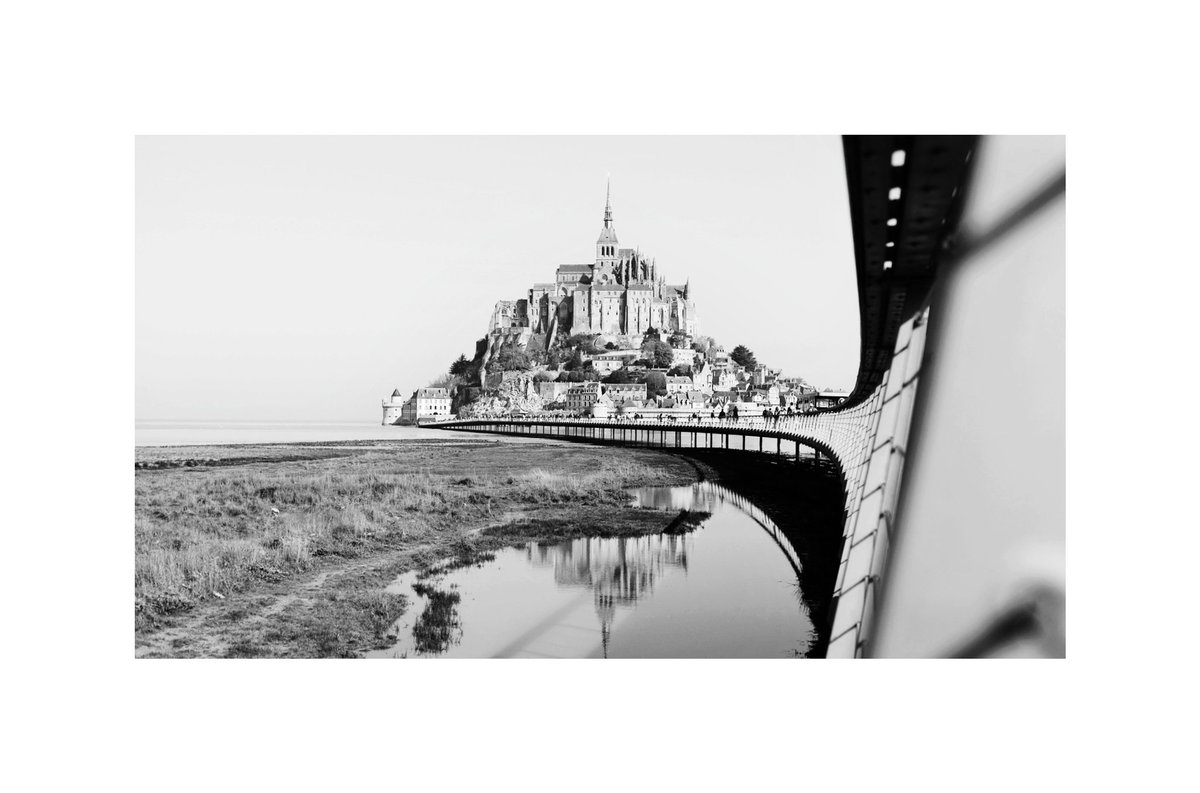 Depuis le temps ... je suis enfin allée au Mont Saint Michel! 😊

#montsaintmichel #normandie #Fujifilm