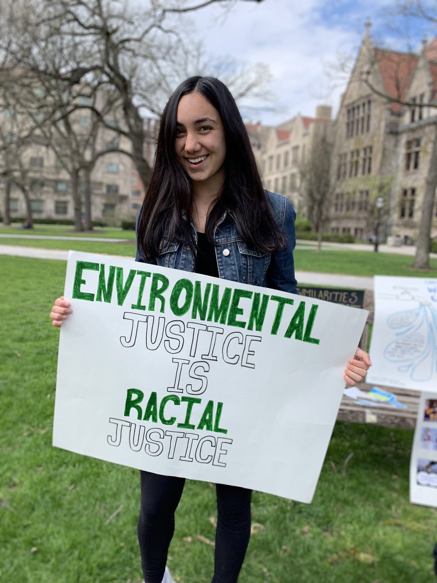 UChiStudentsAct's tweet photo. join us on the main quad to learn about what narratives are missing from earth day! we’ll be here until 5:30! #environmentaljustice #studentaction #ucsa #radicalearthday https://t.co/odbdR48zqz
