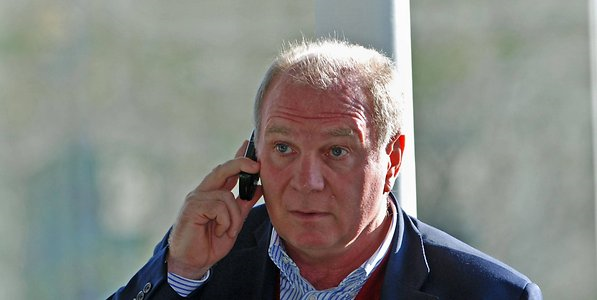 "Ihr könnt die Familie vom Schiri wieder frei lassen."
#SVWFCB #DFBPokal