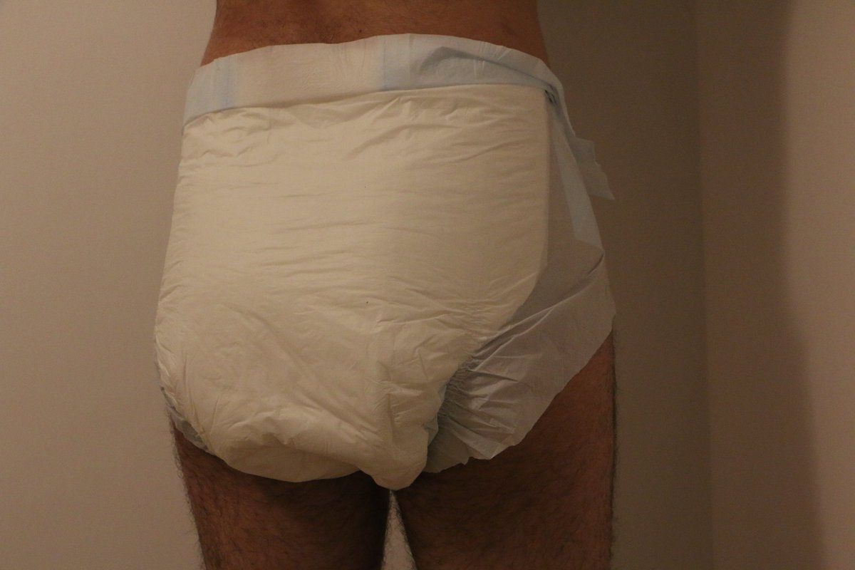 cloudsWearer's tweet photo. Sitôt rentré eu taf, sitôt langé ! Pour ce soir une @ABUDiapers Super Dry Kids ! Retour aux sources de mon enfance !!!

#abdl #diaperboy https://t.co/yfOY9GbLTD