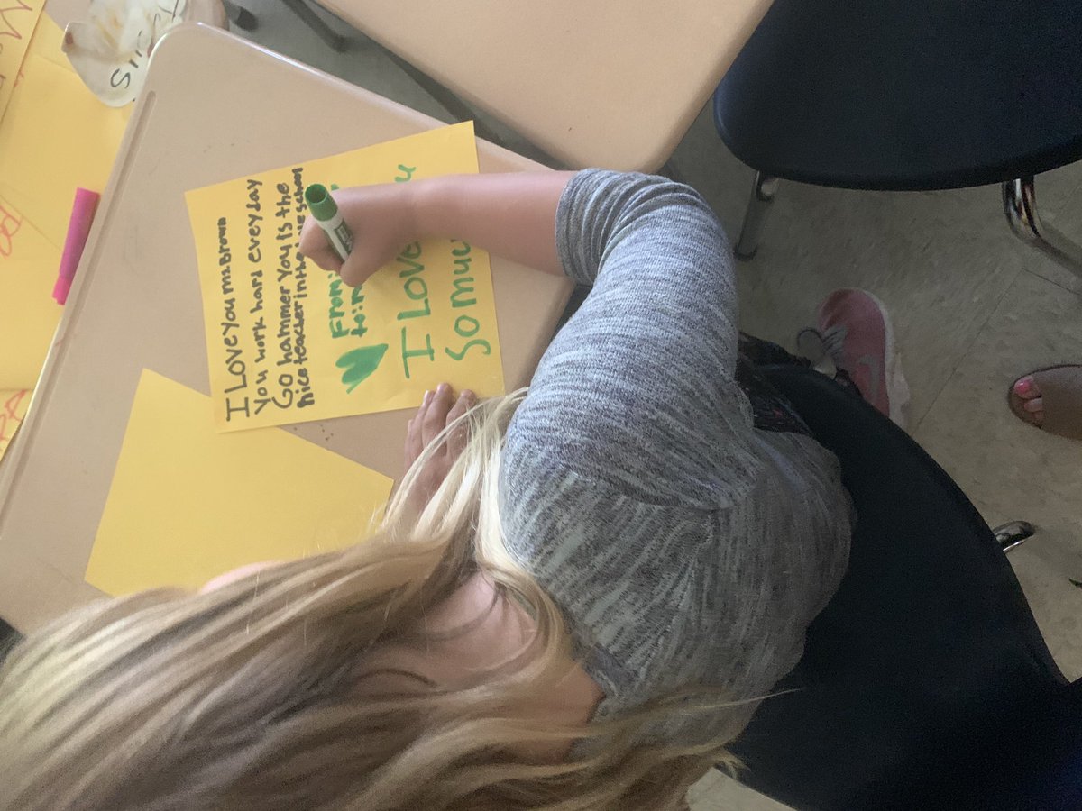 FainLynch's tweet photo. Taught bucket fillers in fourth grade today, and I ended the lesson a little differently. We made thank you notes for two teachers who go out of their way to fill the buckets of the entire @GMASteam family — @BrownKiaunn and Ms. Tate! Thanks for all you do! https://t.co/bSuqmFM9au