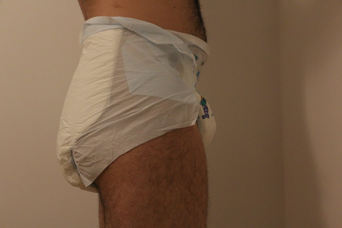 cloudsWearer's tweet photo. Sitôt rentré eu taf, sitôt langé ! Pour ce soir une @ABUDiapers Super Dry Kids ! Retour aux sources de mon enfance !!!

#abdl #diaperboy https://t.co/yfOY9GbLTD