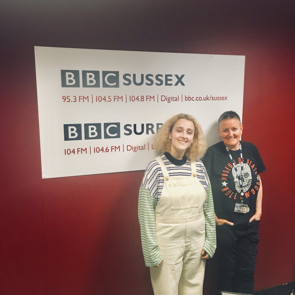 🎉 THAT’S A WRAP 🎉

A pleasure to share the studio with @listentolalune. 

Listen again to the live lounge session, plus all the other hits from the South, any time you want via the <a href="/BBCSounds/">BBC Sounds</a> app👇

bbc.co.uk/sounds