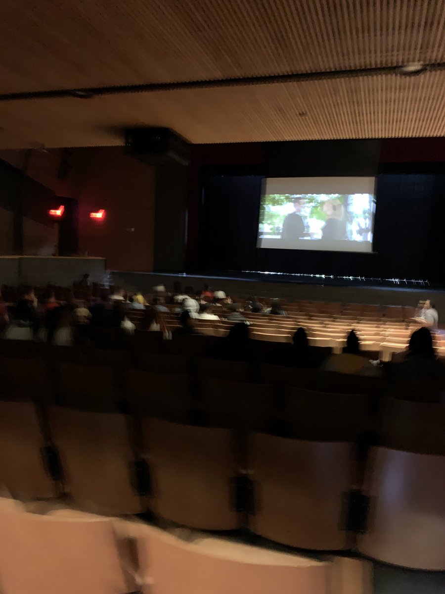 Texts2Empower's tweet photo. After testing fun! Kids worked hard then played hard by selecting a movie room, 3-on-3 basketball or gaming @DunbarHSDC! #WorkHardPlayHard #EverydatAtDunbar #FindtheJoy https://t.co/h3Dj4tEbsp