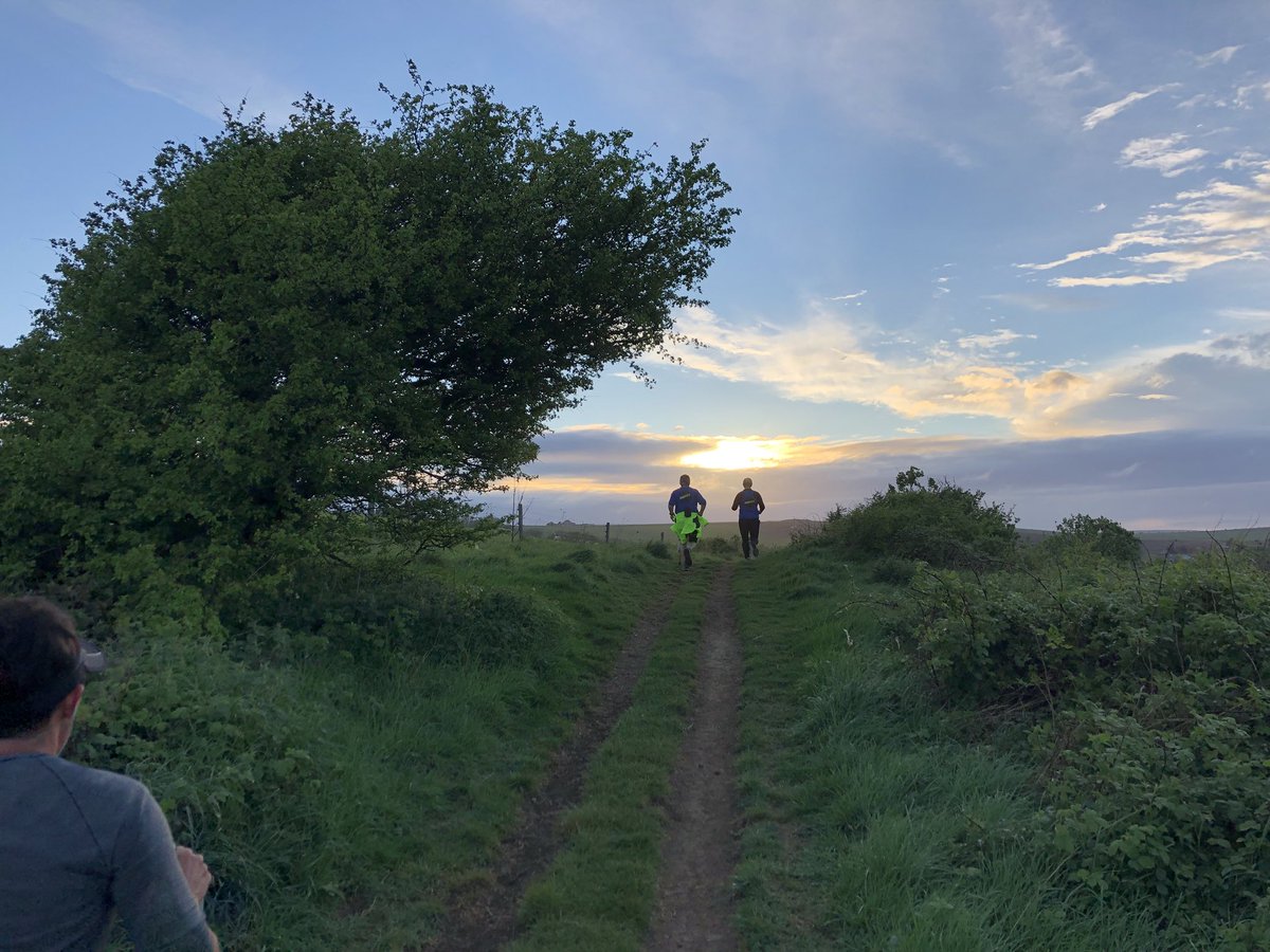 After a day of computer screens #runs like these make it all feel better   #team530 <a href="/run530uk/">Run 5.30 UK</a> #runpals #ukrunchat