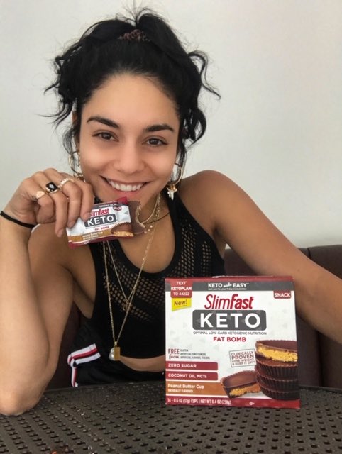 Vanessa Hudgens Vanessahudgens 님 트위터