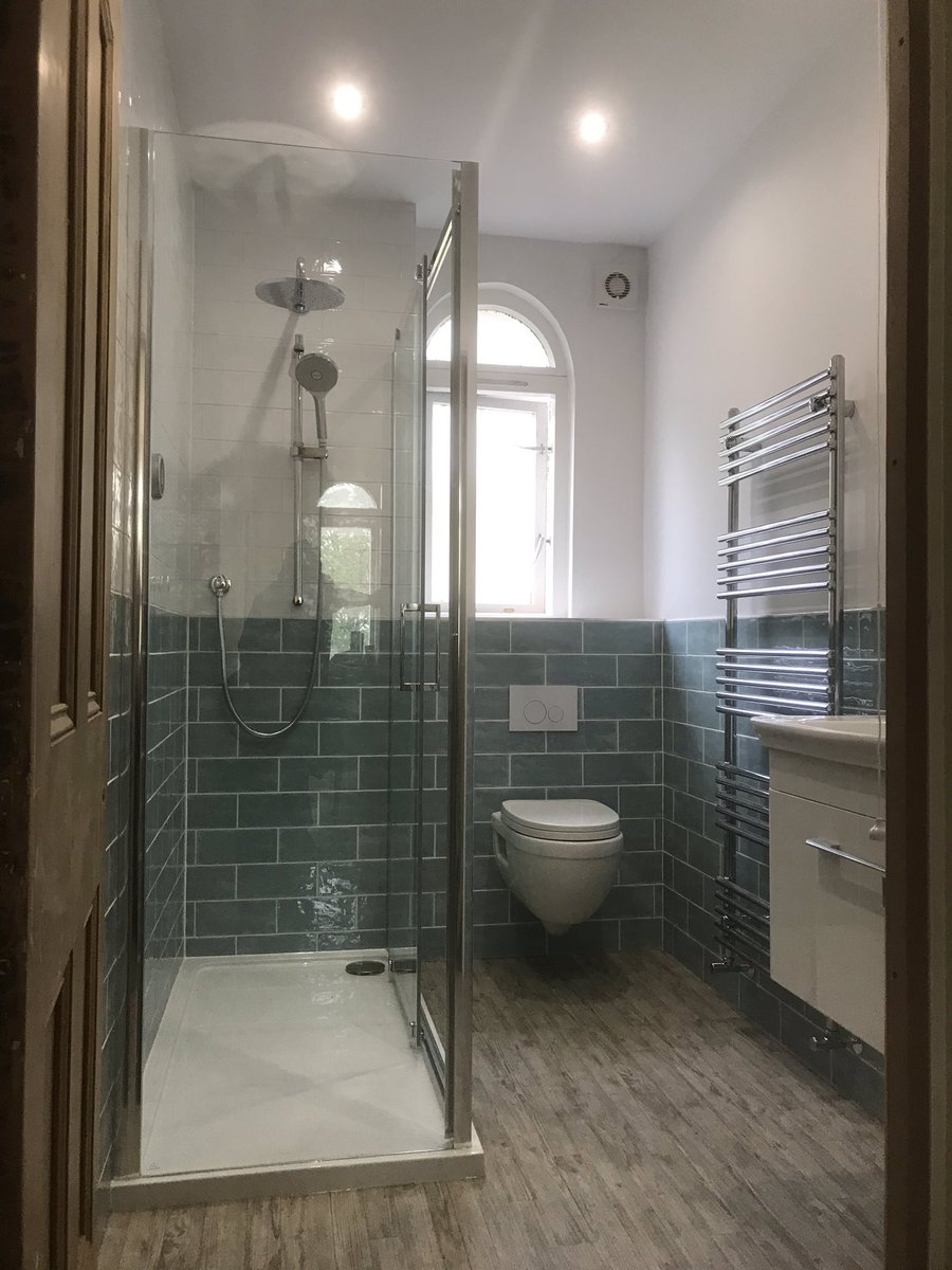 Sheffplumb's tweet photo. 💥💥💦 we absolutely love this bathroom ! Do you ? 
Planning and preparation are key to an exceptional finish on bathroom renovations.
We love the aqualisa q digital shower,🔥🔥 #aqualisa #SheffieldIsSuper #sheffield #bathroom #bathroomdesign https://t.co/fhXlcoKpCT