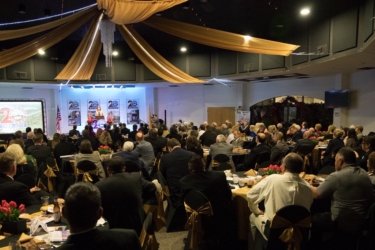 Talked with U.S. Senator <a href="/MartinHeinrich/">Martin Heinrich</a> of NM at WIPP's 20th anniversary dinner—one of many events I attended this week celebrating WIPP’s achievements over the past two decades. Check out our special EM Update issue on <a href="/WIPPNEWS/">DOE WIPP</a> this week at bit.ly/2GE2jWa #WIPP20