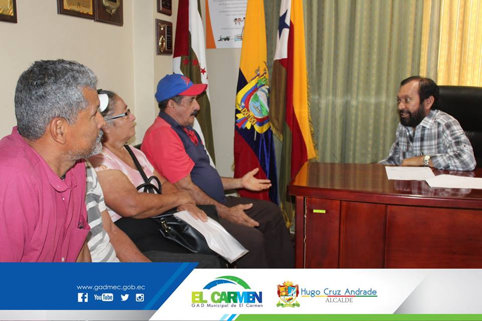 Desde la Comunidad Flor de Manabí llegó una amplia delegación de moradores para solicitar la construcción de una cubierta para la cancha de uso múltiple que tiene la mencionada localidad.

📲 bit.ly/2W6xVcb