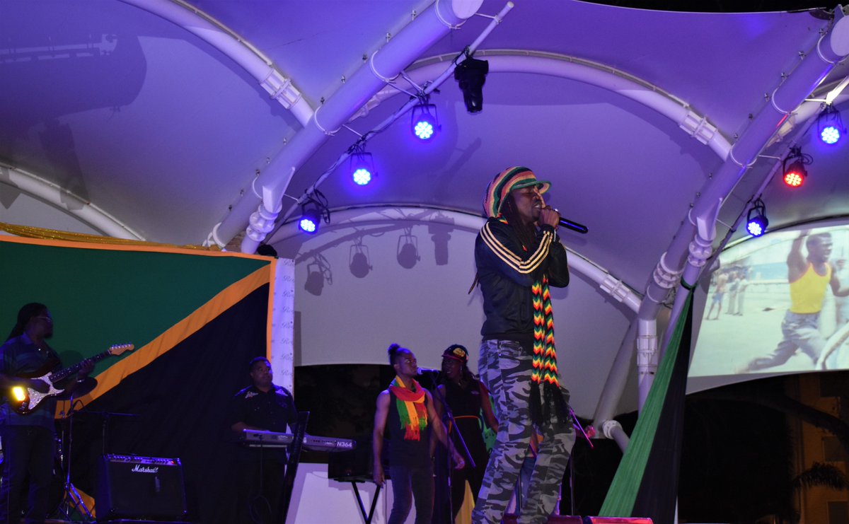GrandLidoResort's tweet photo. "One love, one heart, let's get together and feel alright!" Join us at neighboring resort Royalton Negril at 9pm for an exciting Legendary Bob Marley Tribute. https://t.co/U8BSyq53xE