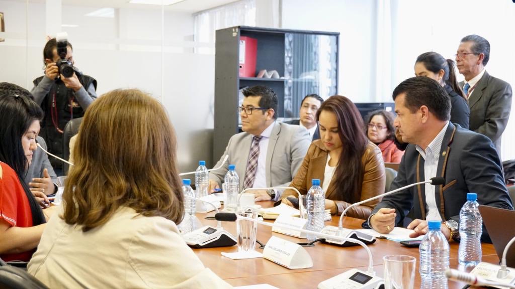 Contamos con la participación #ItamarRodriguez Viceministro de <a href="/Salud_Ec/">Ministerio de Salud Pública 🇪🇨</a>, que asiste en representación de la Ministra @MVEspinosaS a la sesión ordinaria N° 275 de <a href="/DerechoSaludAN/">Comisión del Derecho a la Salud y Deporte</a> de la <a href="/AsambleaEcuador/">Asamblea Nacional</a>, se socializarán temas inherentes a la gestión de dicha cartera de estado.