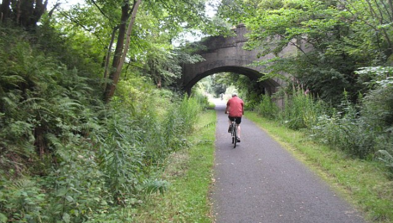 dahonbicycles's tweet image. When it comes to commuting, it's best to do your homework! By planning a route that is suited to your bike, you will find the commute much more rewarding 🚲 | via @cycletoworkday buff.ly/2Jm4dtR

#Cycling #Commuter #CommuteSafe