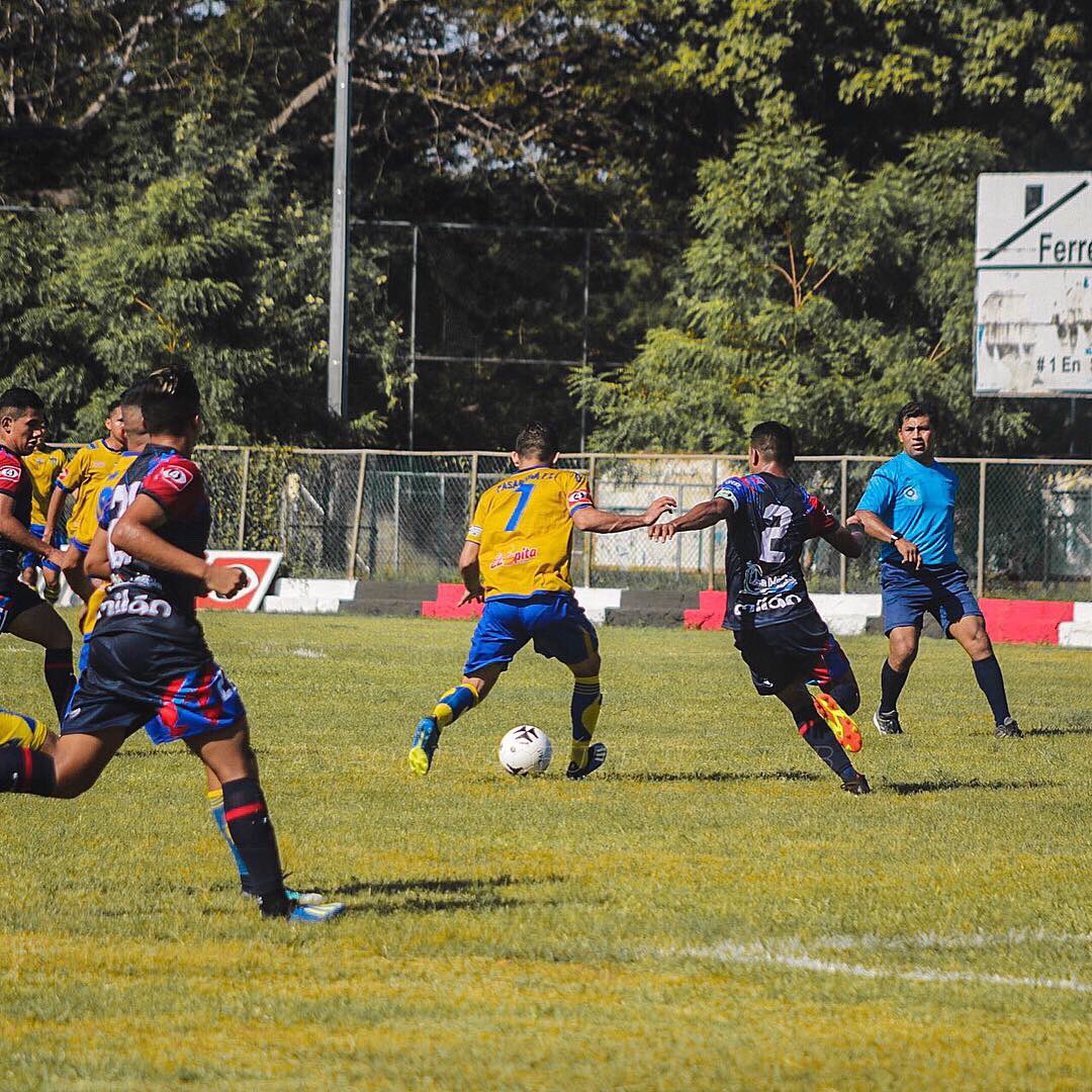 Esta tarde a las 3:30 PM nos enfrentamos a C.D. FAS en el Estadio Arturo Magaña. Nos jugamos la Jornada 20. #VamosPasaquina #HastaElFinal #PasaquinaDeCorazón 💥⚽️🔥