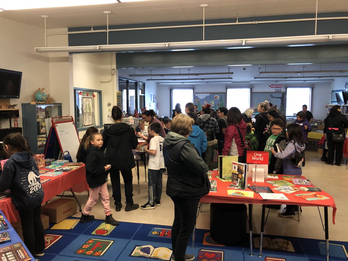 twittnut's tweet photo. Student Led Interviews and Book Fair @conradsd52 https://t.co/MlCwAEv9vM