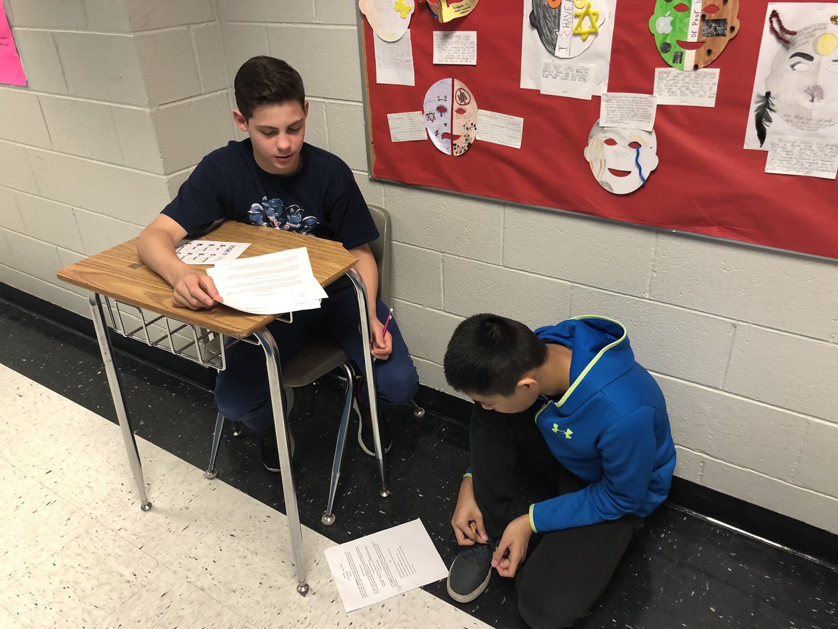 MrsHaighGMS's tweet photo. Ss #peeredit their revolutionary era research articles @Powell4CNU_GMS @leadegriffin @AmySpethGMS @TiannaSAnthony @wallaceteaching @graftonms https://t.co/WolPBIwlKa