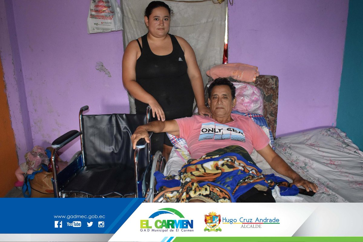 El  Sr. Bersimo Ronaldo Arteaga, morador del barrio Lastenia Andrade Coral,  quien sufrió un accidente de tránsito y se encuentra con una pierna  fracturada, recibió una silla de ruedas por parte del GAD Municipal de El Carmen.

📲 bit.ly/2viEQmR
