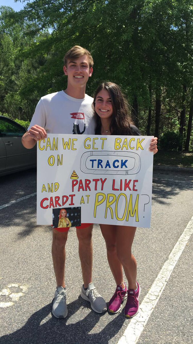 addisonbakerr's tweet photo. okurrtttt #pchsprom19 https://t.co/MRphJ4Wy00