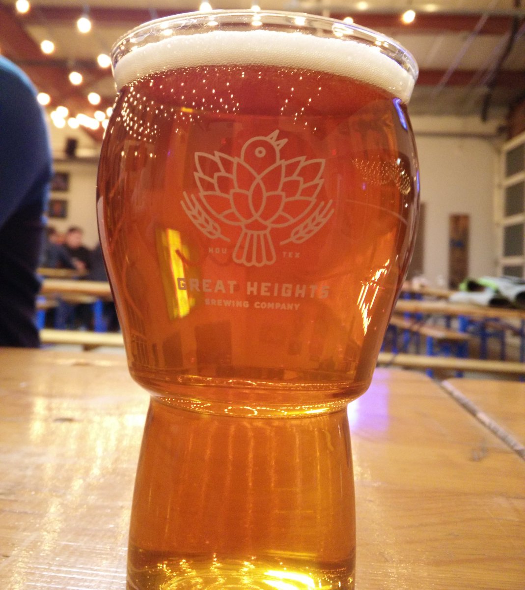 Fancy glassware from <a href="/GreatHeights/">Great Heights Brewing</a> 

#texas #houston #texasbeer #craftbeer #cerveza #fancybeer