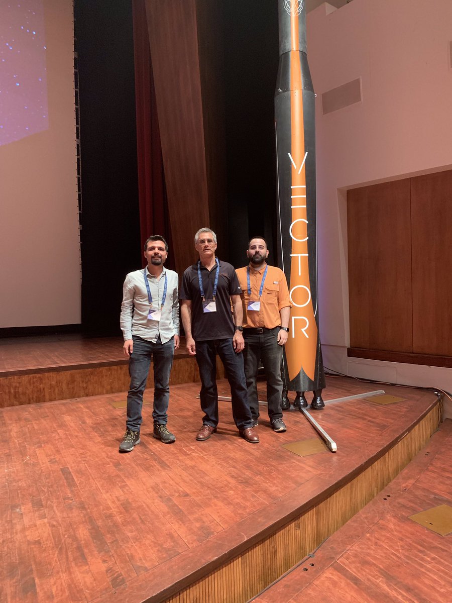 grizu263's tweet photo. team leaders and president of the @vectorspacesys, john garvey. #CubeSatDW #CubeSatDW2019 #polysat https://t.co/zFTYNlqXfb
