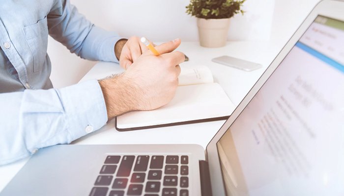 Everyone deserves a clean slate. Learn about our poor credit auto financing here: bit.ly/2U5ZiBD! 💵