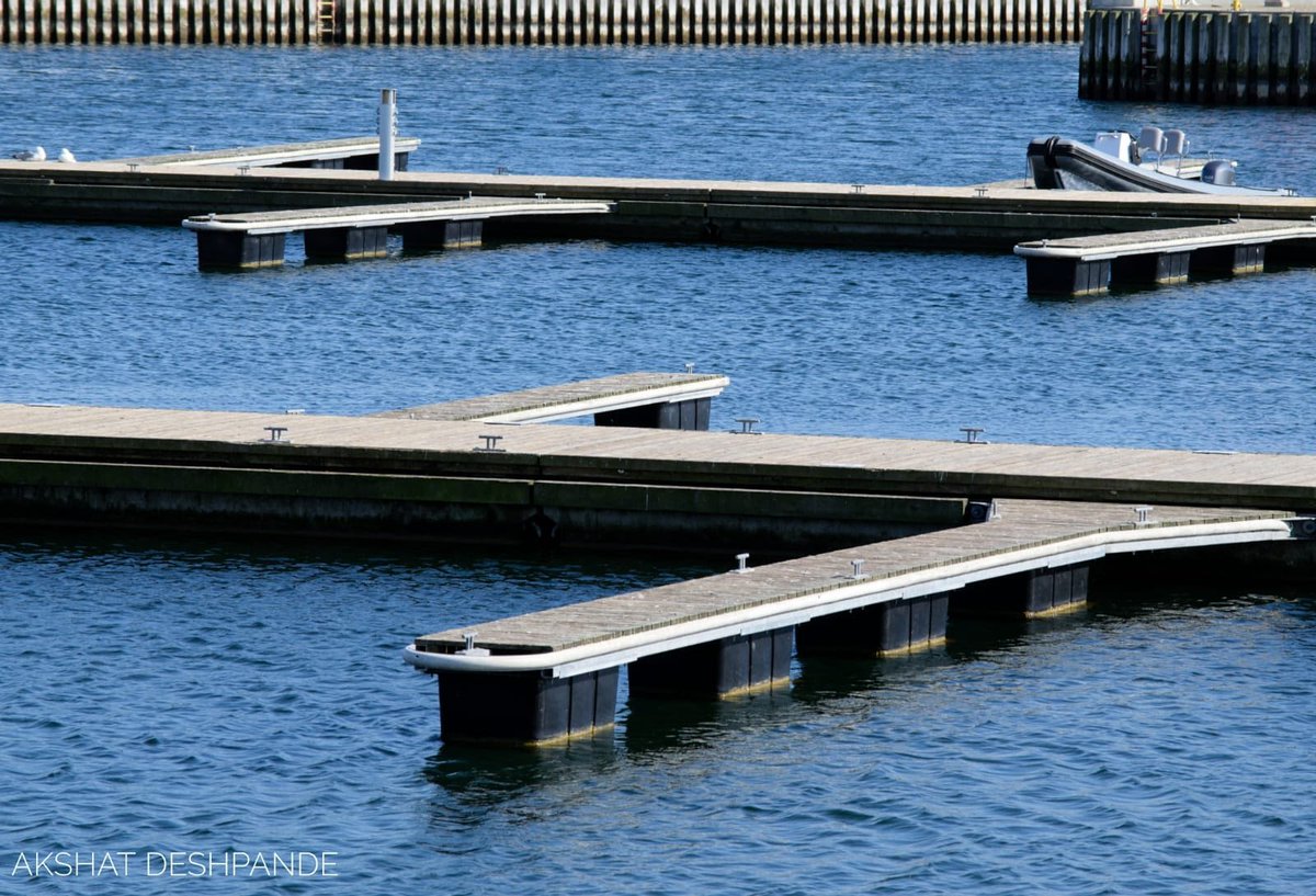 akki0026's tweet photo. Architectural symmetry !
.
.
.
#todayspost #april25 #post114 #BlueBlood #Seahawks #port #sopot #SpringTime #tricity #Gdańsk-Sopot-Gdynia #Poland #Polish #landscape #travelblogger #nikonphotography #photographers #Nikon #tourism #picoftheday #Instagram #weekend #photography https://t.co/78zjUUhn4C