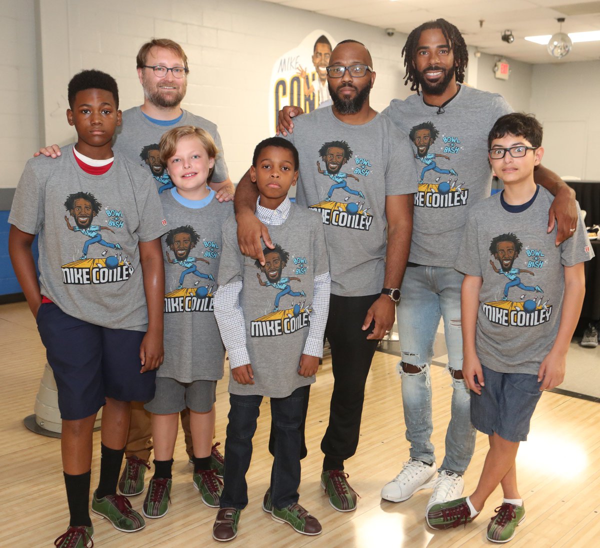 GrizzliesPrep's tweet photo. Please vote for #MikeConley for the #NBACommunityAssist Award. Our scholars attended his Annual Bowl-N-Bash to support sickle cell care. His dedication to the sickle cell community and our scholars shows #Grit and #Excellence! Thank you, Mike! #GrizzliesPrep https://t.co/GXQ1rcnSXC