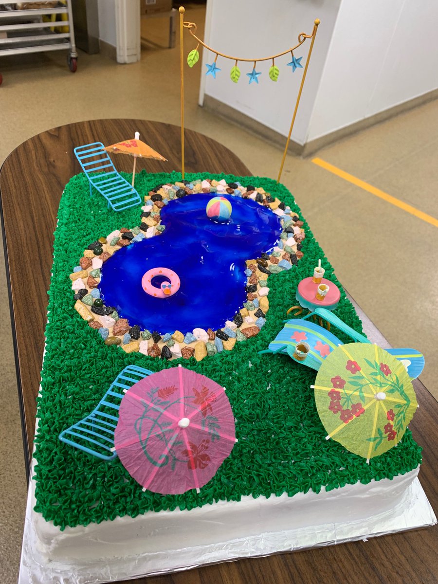 OaksBethesda's tweet photo. The beach themed cake for the Carr Center Cake Auction! Our amazing Chef Ashley did a wonderful job!        @Carr_Center      @TrilogyLiving #TrilogyLiving https://t.co/lmlHrhAc8O
