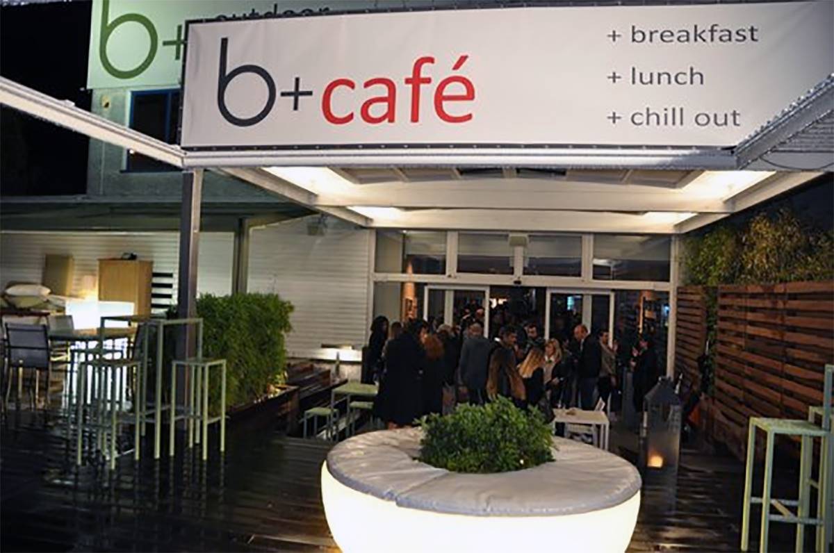 aperitiviamocom's tweet photo. B CAFÈ, per il tuo aperitivo in centro a Milano https://t.co/p78mFhjCK4 https://t.co/PgANKqcjhP