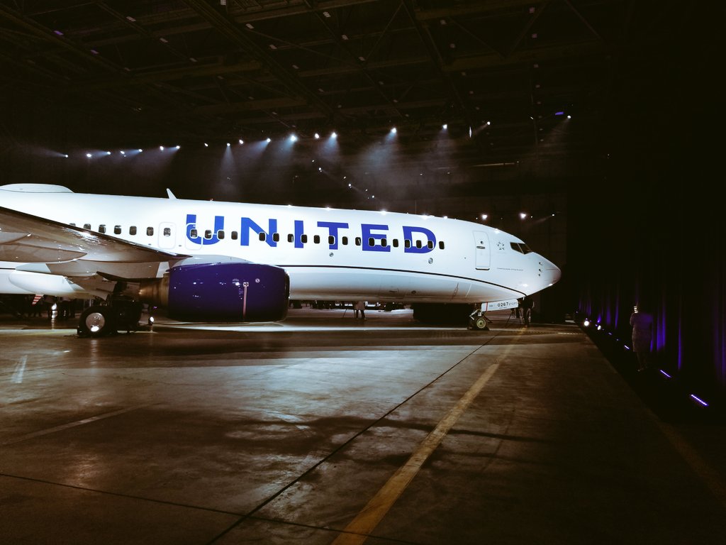 #BeingUnited @FoxMikeFoxORD @MikeHannaUAL #UnitedBrandNew The New Spirit of United Soars Today!!!!