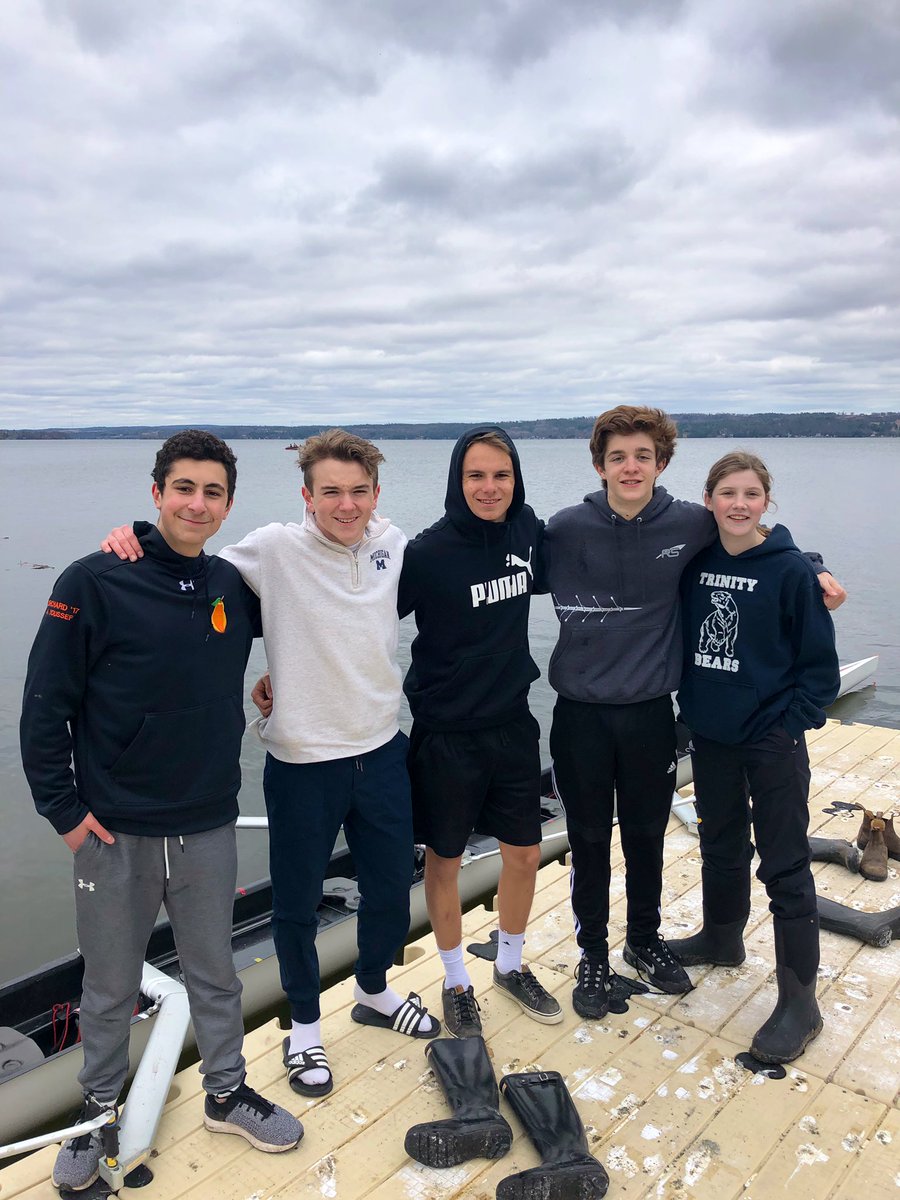 AOG16's tweet image. So fun to see all these @TCSBears rower smiles with their first day on water 🚣🏻‍♂️ #TCSrowing #TCSprops