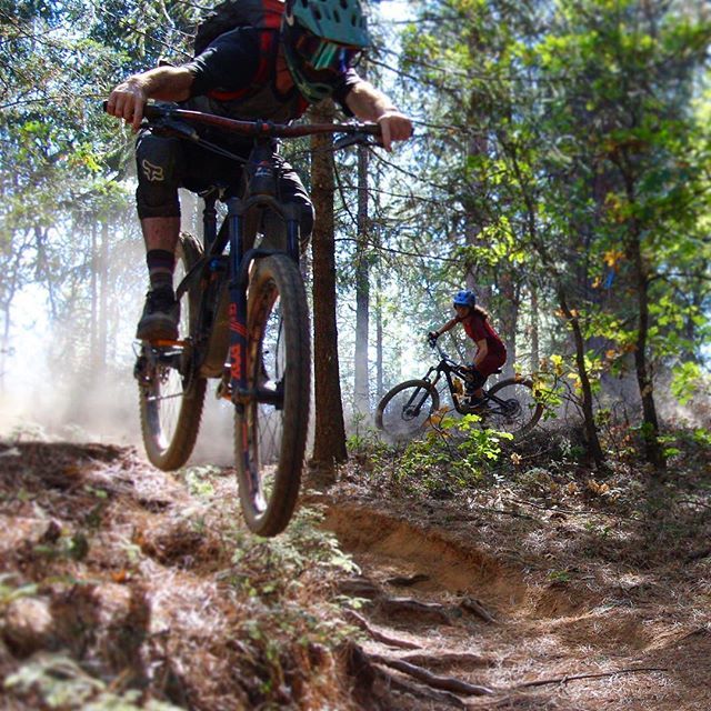 CaliExp's tweet image. Demo a @rockymountainbicycles this weekend at the Hoot Trail with @cyclepathsmtb and @mothershipproject 
#powerplay #thunderbolt #altitude #slayer #instinct bit.ly/2IFsxtE