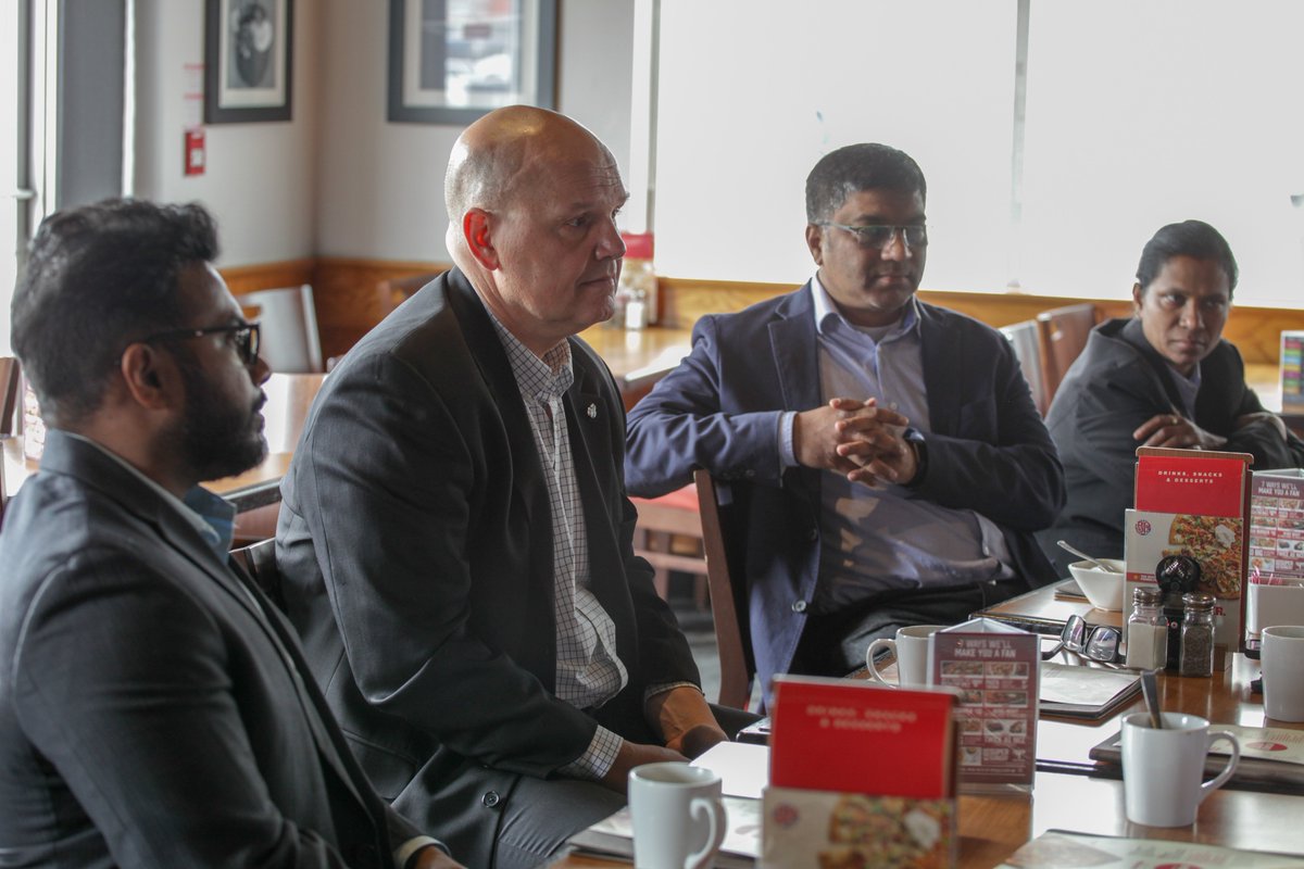 connectinggta's tweet photo. Members of the Connecting GTA met with @roccorossiTO, President of Ontario Chamber of Commerce to discuss about Reducing Red Tape For a Stronger Ontario. #business #ontario #leadership #entrepreneur #roundtable #networking https://t.co/VGPcQleKVB