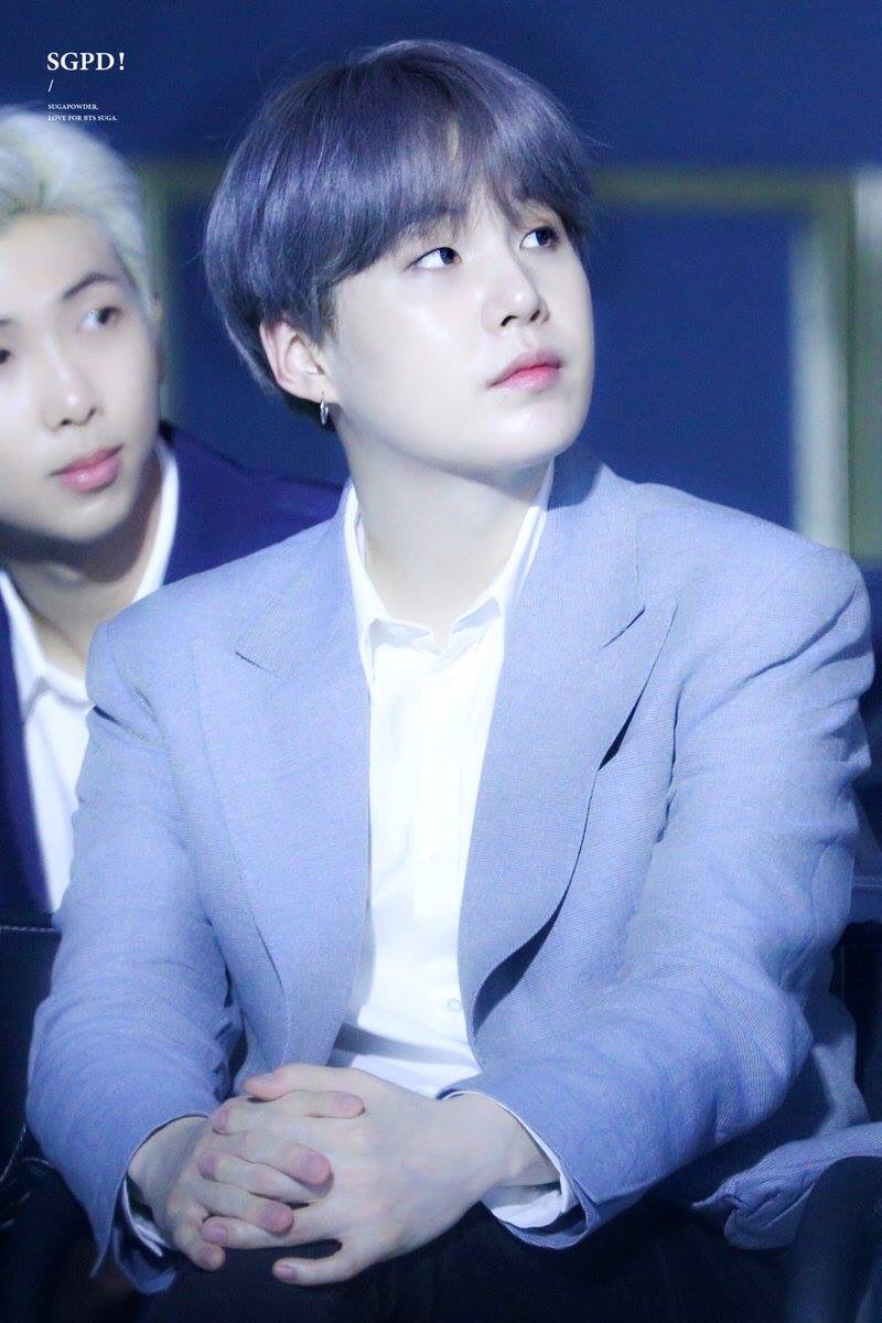 Thumie_98's tweet photo. Cứu 😱😱😱😘😘😘
#BBMAsTopSocial  BTS @BTS_twt https://t.co/63I73x5ZUh