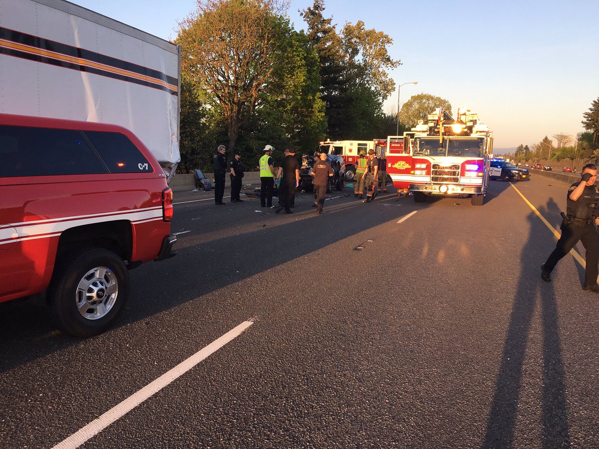 BrianASKATU's tweet photo. An accident on westbound 84 had 4 passengers transported, two with serious injuries none are life threatening #LiveOnK2 https://t.co/iU9LREbYFy