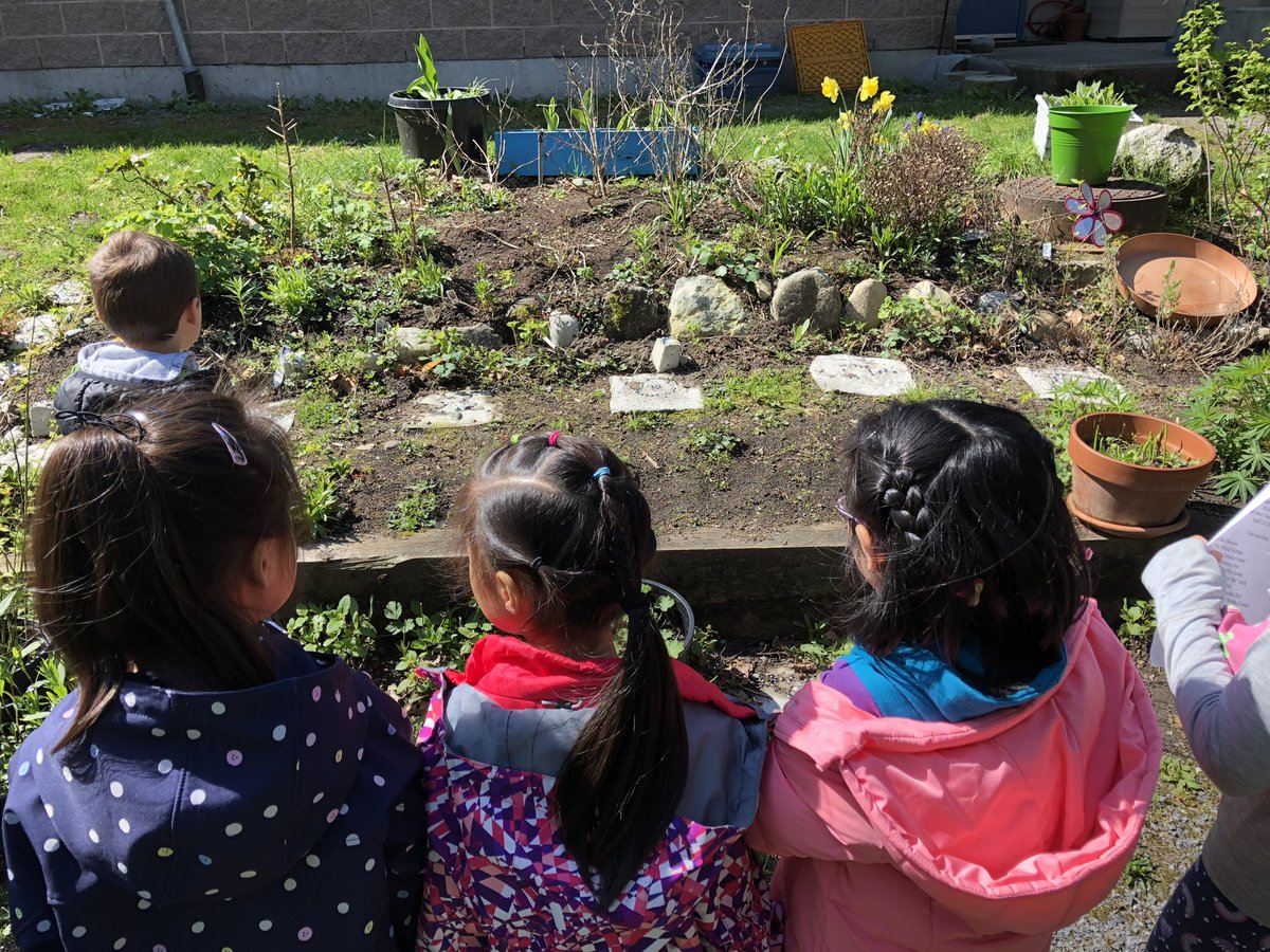 kmac_50's tweet image. Thanks @UHillElementary for hosting @RosePointSchool in your neck of the woods. We had an awesome time exploring with your wonderful student leaders! @WildAboutVan #GetOutdoors