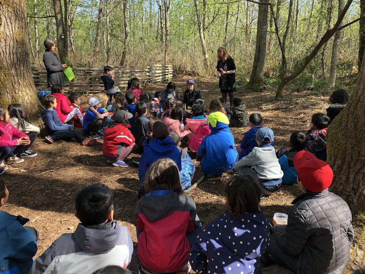 kmac_50's tweet image. Thanks @UHillElementary for hosting @RosePointSchool in your neck of the woods. We had an awesome time exploring with your wonderful student leaders! @WildAboutVan #GetOutdoors