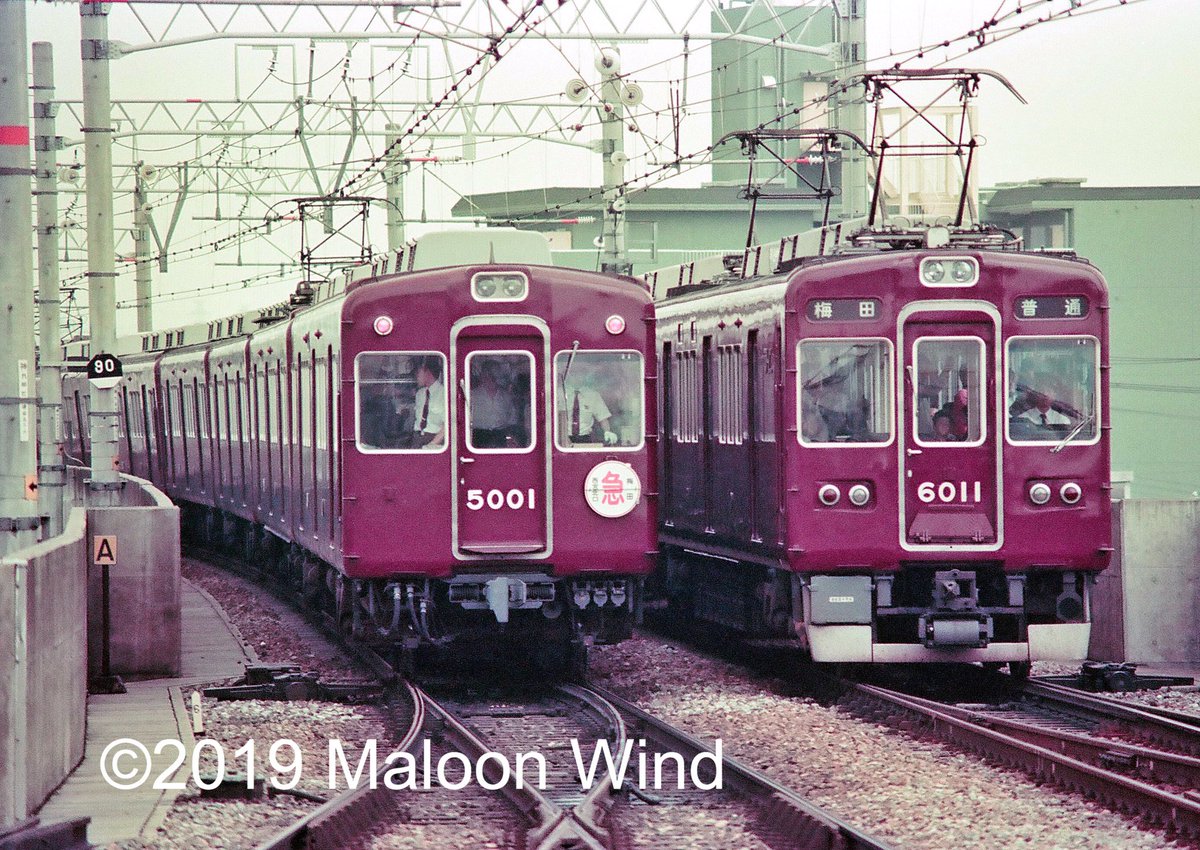 阪急電車のボルト/アンペアメーター 阪急電車特有の台座付き 中古 阪急電車のボルト/アンペアメーター 阪急電車特有の台座付き