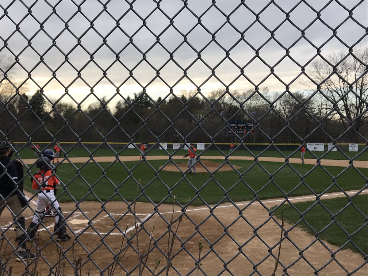 baseballLVille's tweet photo. Look at these awesome fields @LVilleBaseball We can definitely learn a few things from this grounds crew. https://t.co/MLtLXGnpyk