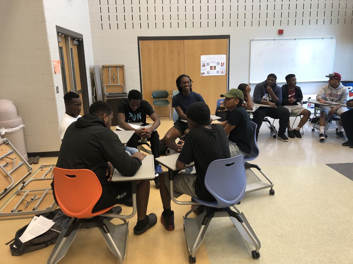 wchavis's tweet photo. I had a great time talking and action planning with Enloe’s CSI - Male Leaders today! Look for big things in the future to include partnerships and outreach efforts! #EnloeLegends @Ms_Nyko @EnloePtsa @EnloeCommunity https://t.co/ZRgHM7HthI
