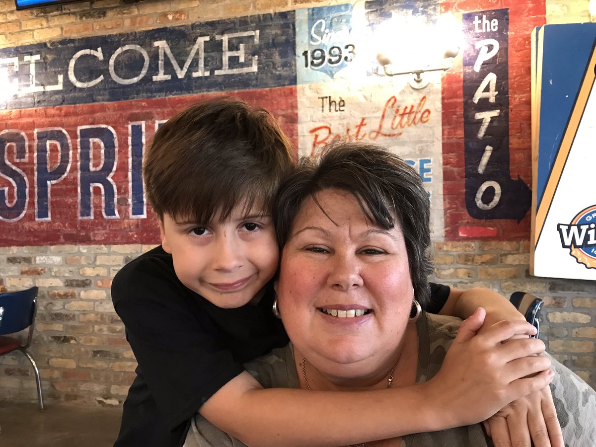 MrsJenJoyner's tweet photo. Spirit night at Willie’s #campsupersecond @BernshausenKISD https://t.co/QqFt2zwDWS