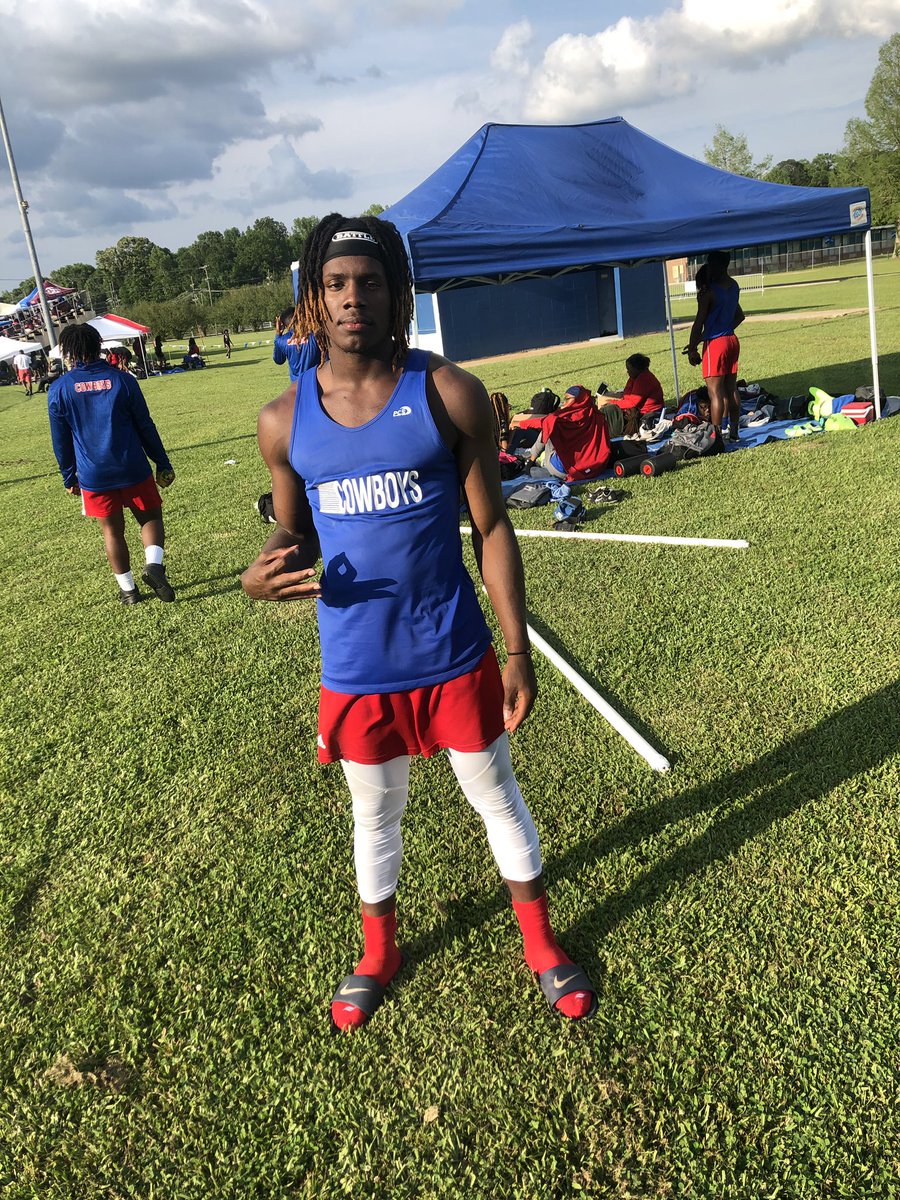 PressureIm's tweet photo. State bound 🏆💙 meet me at LSU May 4 💯🙏🏾 https://t.co/jrEuXJf6rW