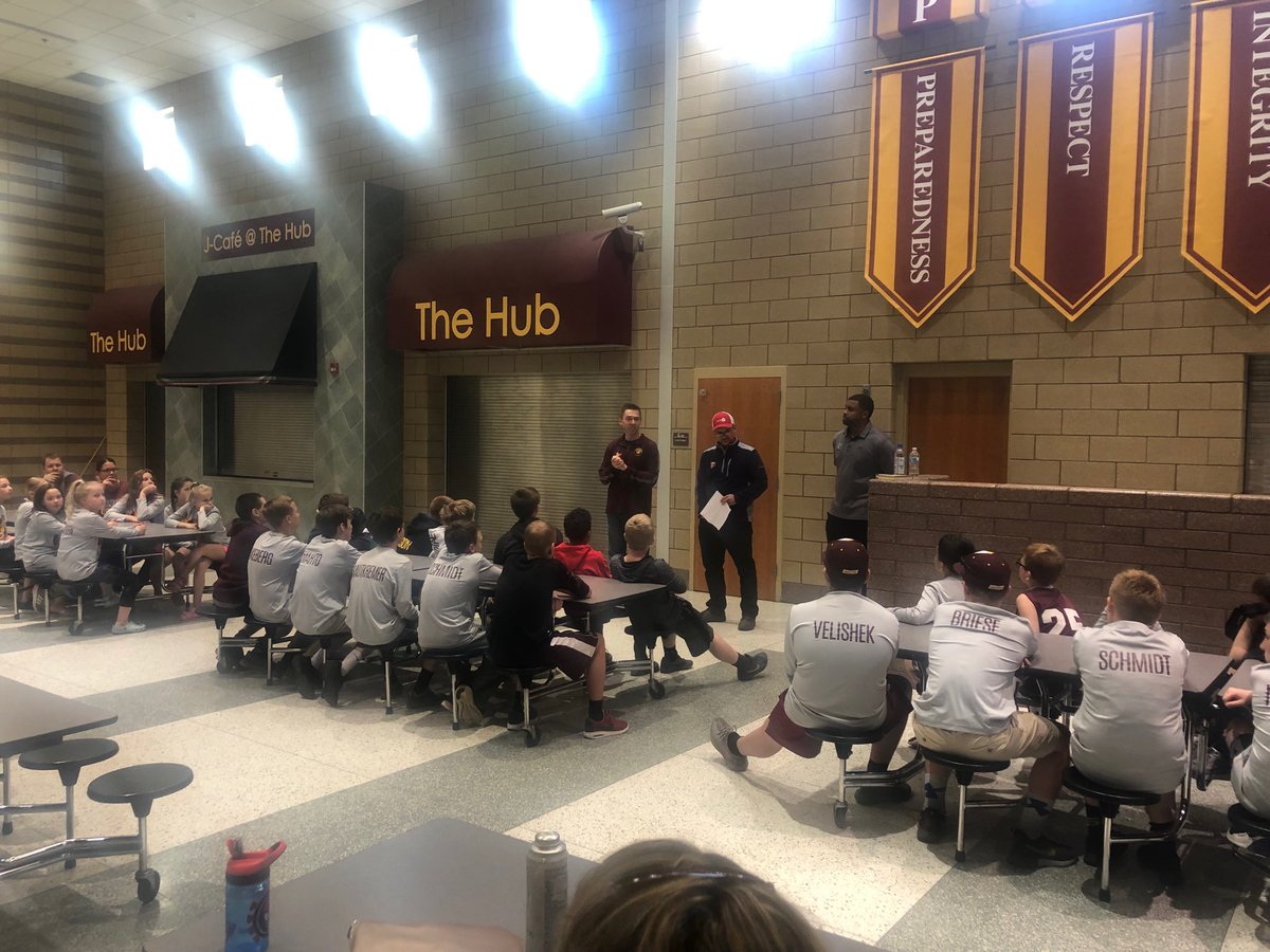 JMS717Principal's tweet photo. Fun night in Jordan!  Youth First, MYAS and Trusted Coaches recognizing our JAYBA basketball teams for outstanding sportsmanship! ⁦@HubmenHoops⁩ ⁦⁦@TrustedCoaches⁩ https://t.co/BNfj75rlhQ