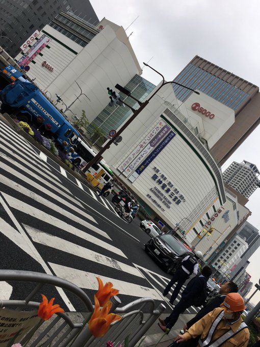 事故 兵庫県神戸市のjr三ノ宮駅前の交差点で乗用車とバイクが衝突事故 また三宮で事故 バイクの人動かない まとめダネ
