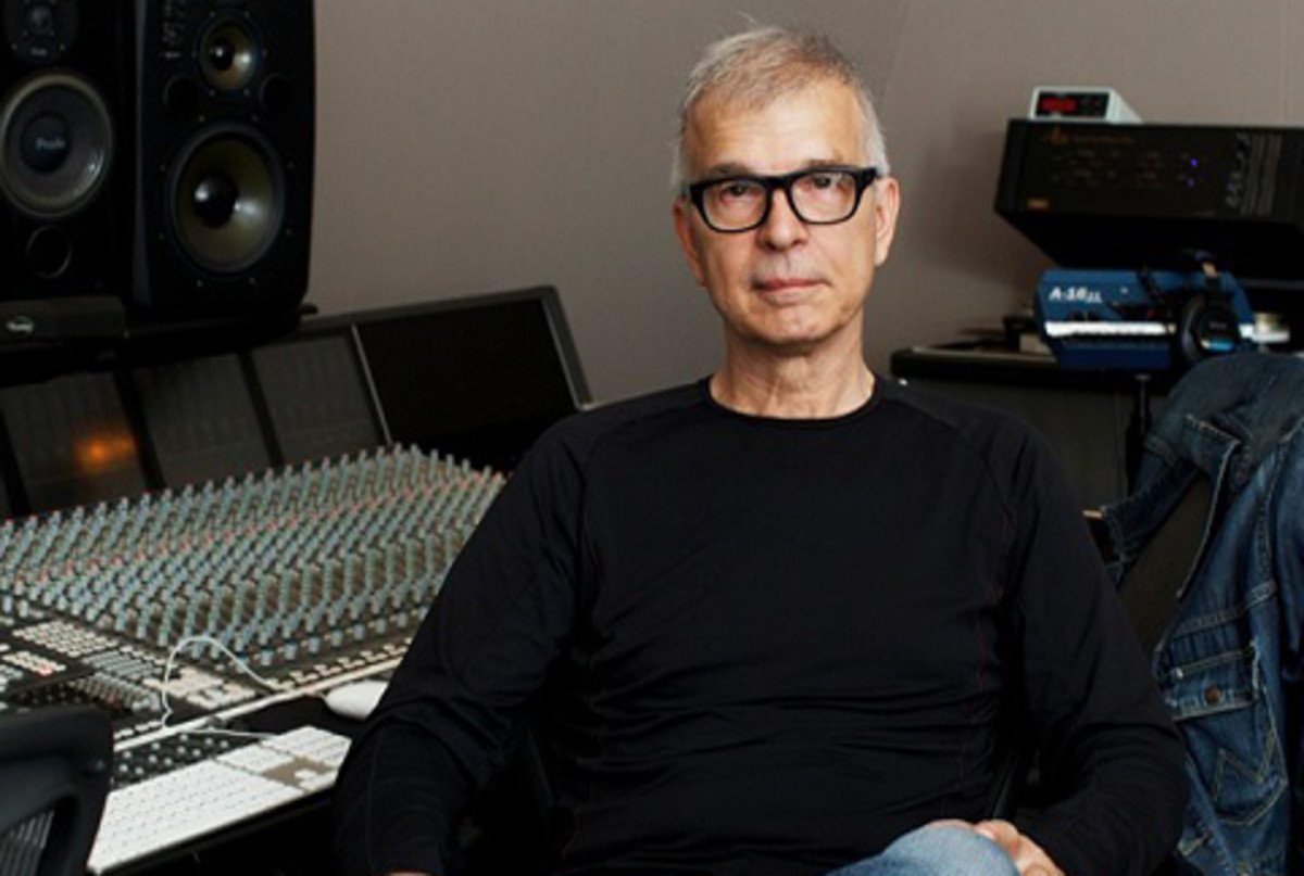 Happy birthday to Tony Visconti!  The legendary producer of David Bowie, T-Rex, etc. turns 75 today! 