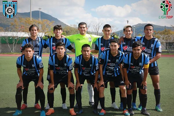 FCQueretaro's tweet photo. Dura caída queretana https://t.co/ecMItTPhZK https://t.co/zWce30zKZ1